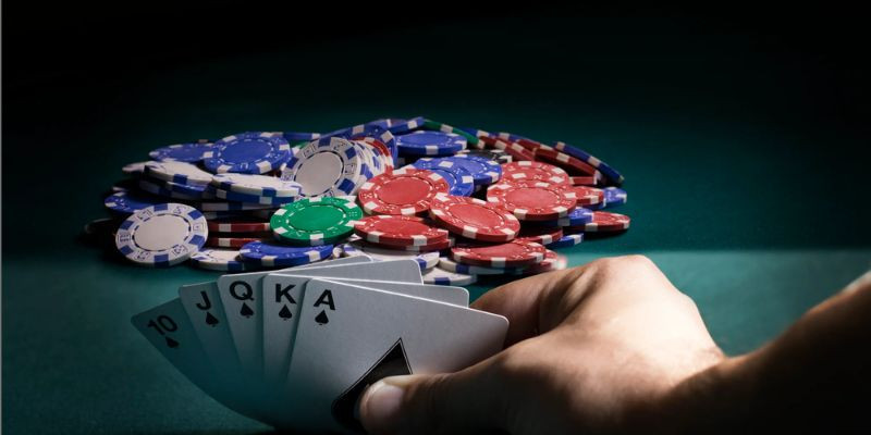 Poker được anh em yêu thích